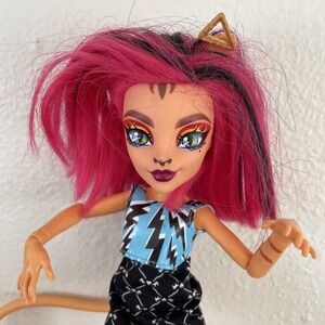 Monster High Neon Frights Toralei Stripe Skulltimate Secrets MH G3 Doll w/Dress